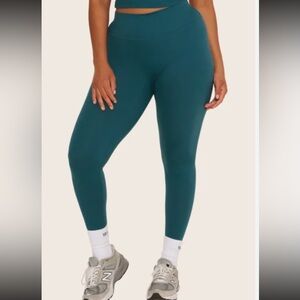 Set active - high rise form cloud leggings- agave - XS 
never worn brand new!